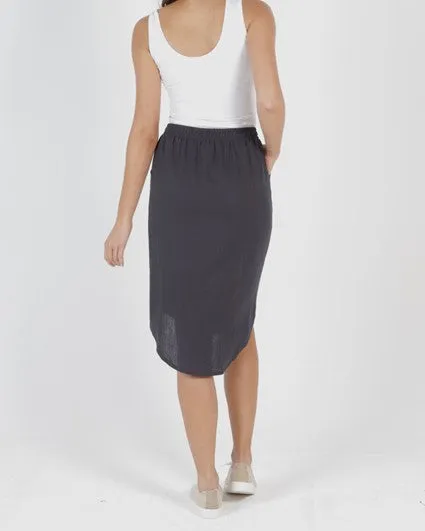 BETTY BASICS - Carson Linen Skirt with side pockets.
