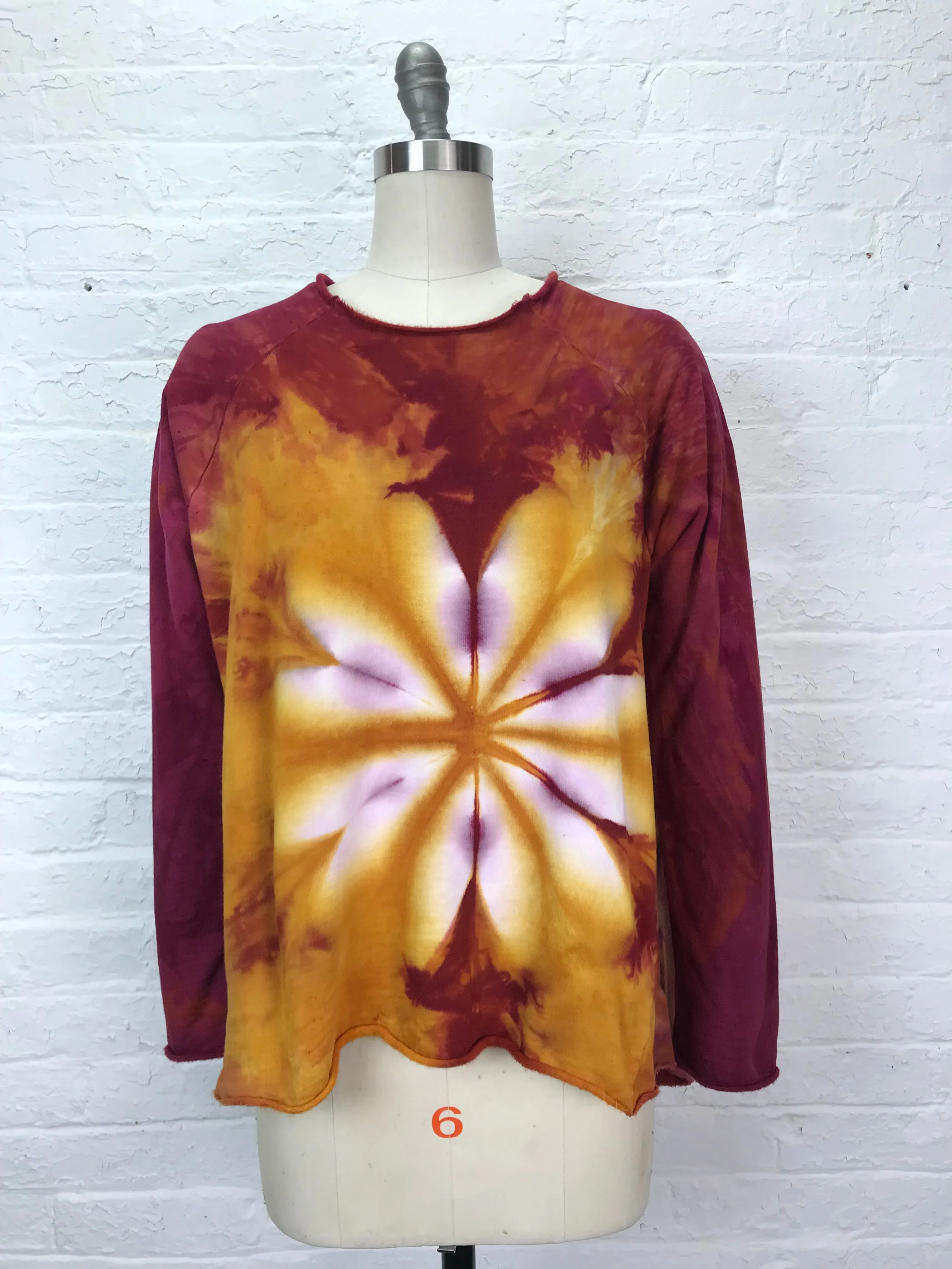 Fleece Raglan Sweatshirt in Gold Copper Chrysanthemum