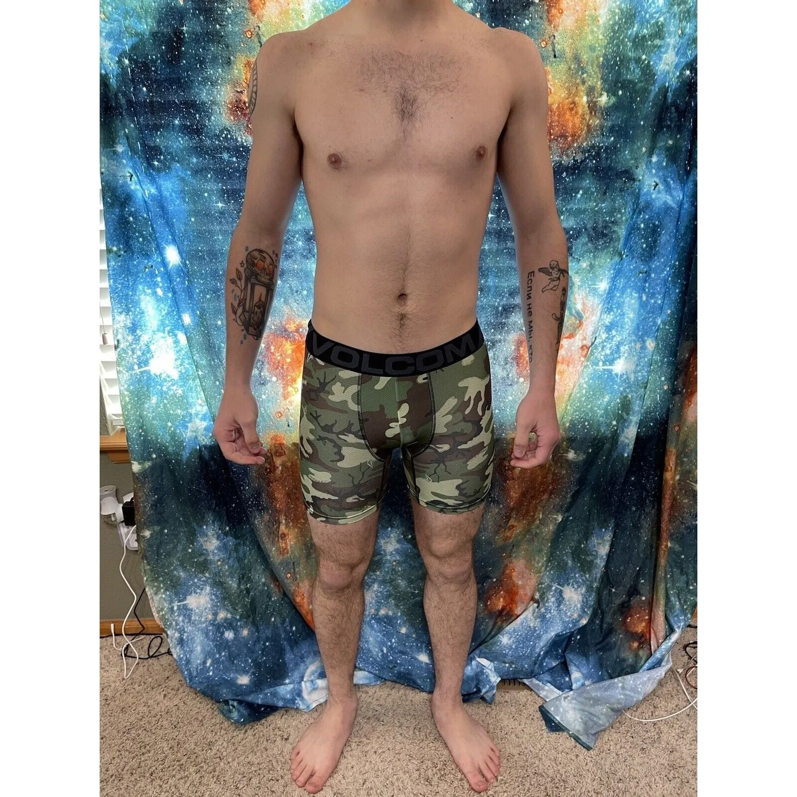 Men's Volcom Size Small Camo Military Compression Shorts New And Unworn