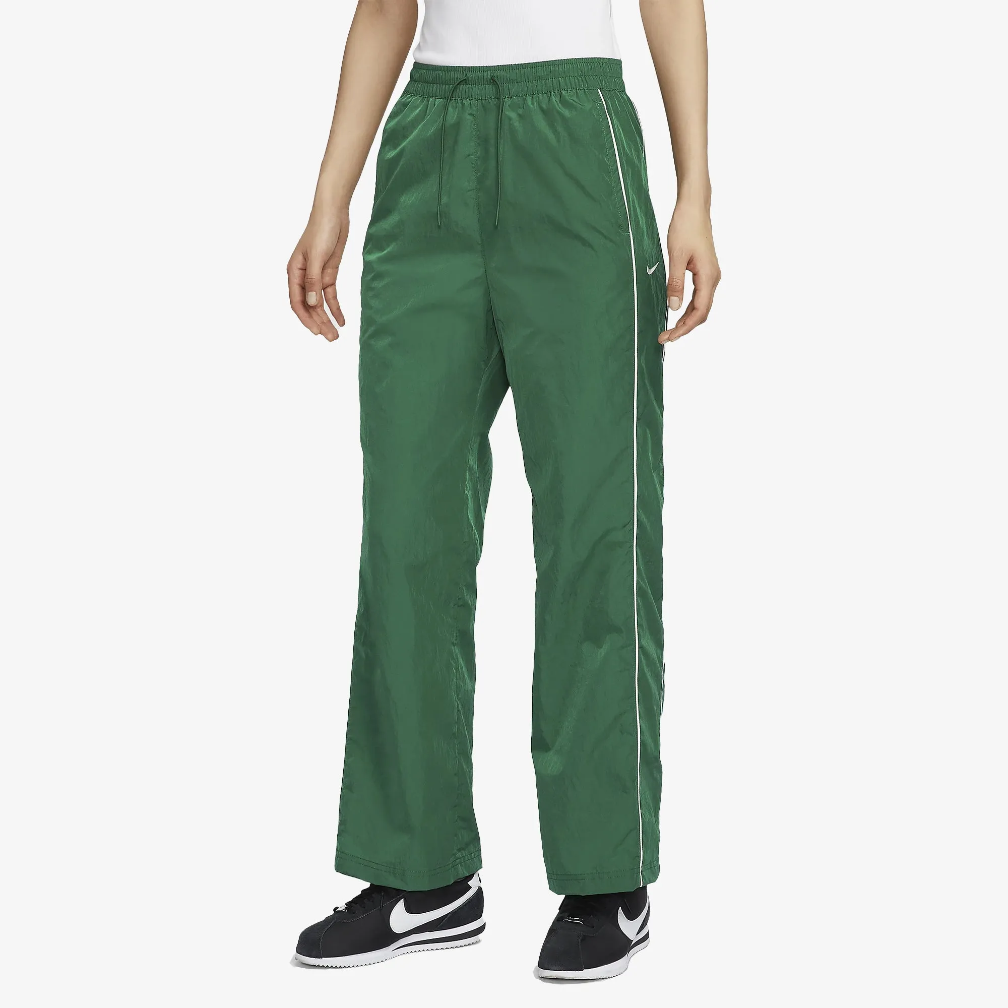 NIKE | WMN'S WINDRUNNER WOVEN OPEN-HEM PANTS { GORGE GREEN/SAIL