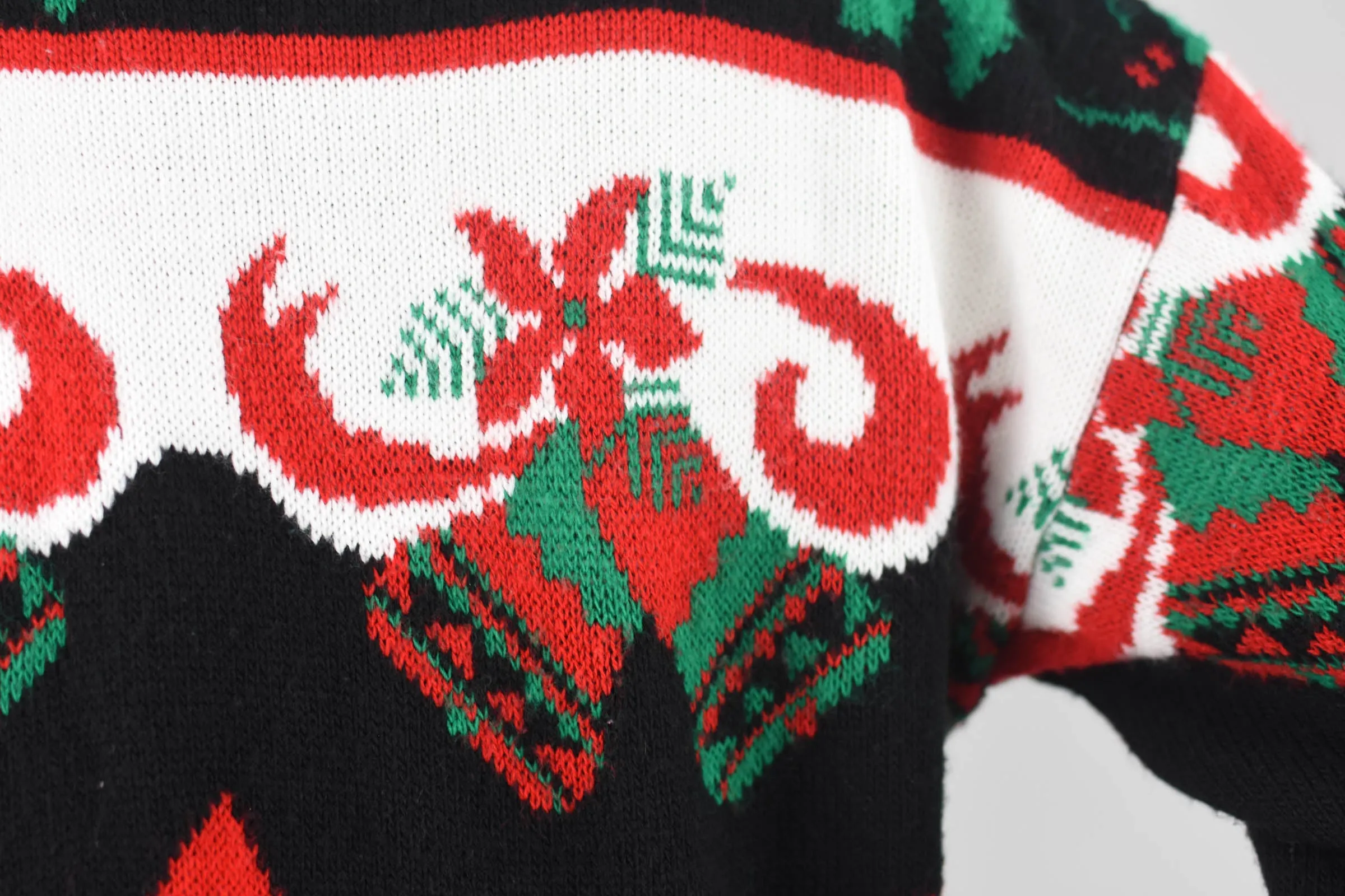 Vintage Christmas Poinsettia Sweater, Women's Petite Medium