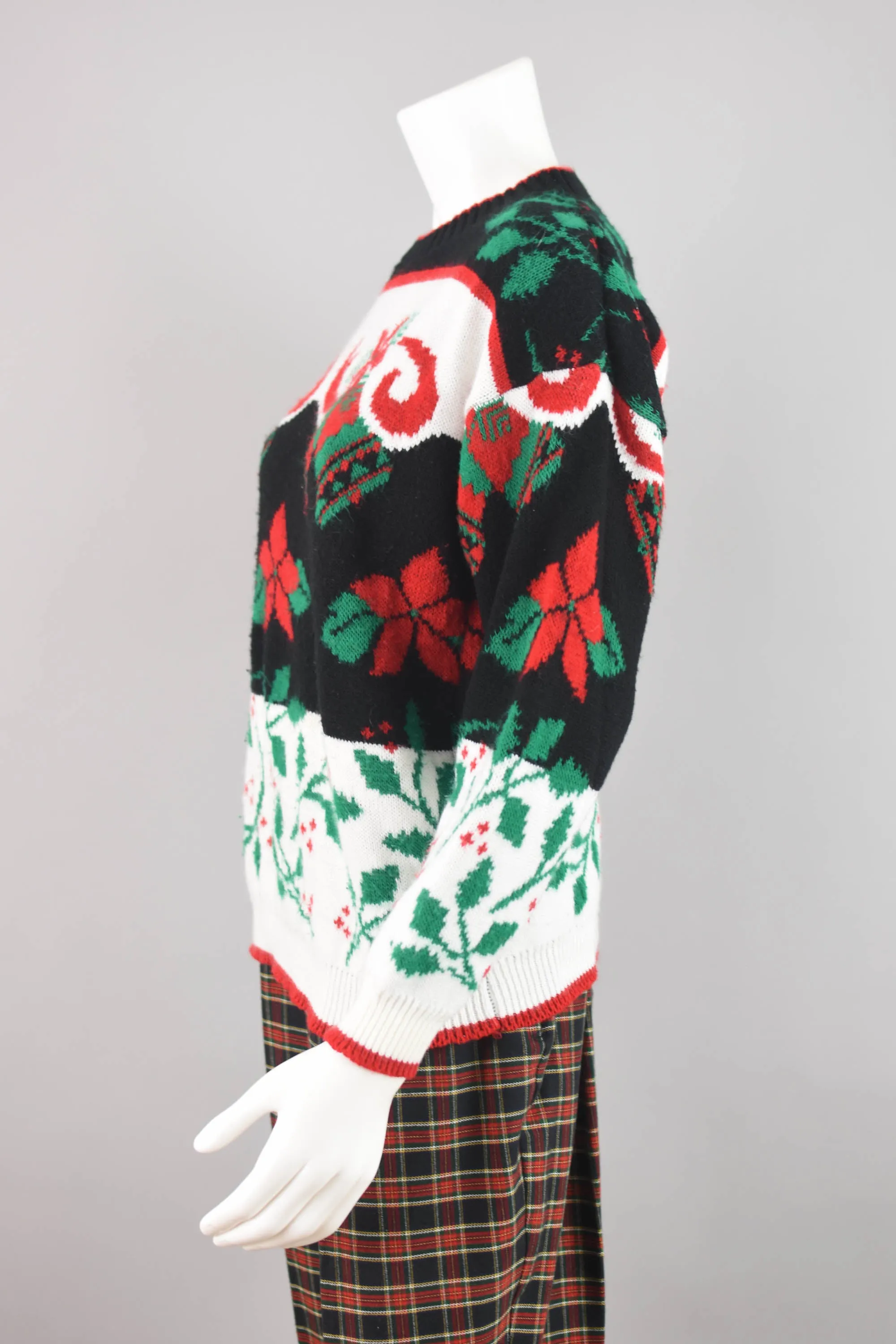 Vintage Christmas Poinsettia Sweater, Women's Petite Medium